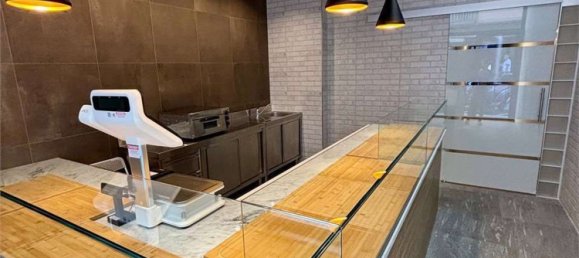 Gewerbliche Immobilie in Rapallo, Italy 50m², Nr. 306862 2