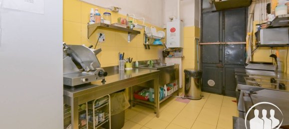 121m² Commercial property in Turin, Italy No. 349047 28