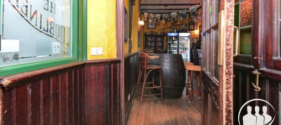 121m² Commercial property in Turin, Italy No. 349047 2