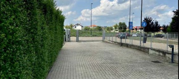 3 rooms Apartment in Chieri, Italy No. 213550 3