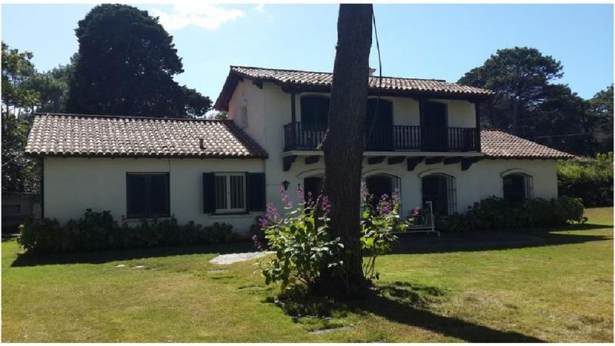 4 bedrooms House in Maldonado, Uruguay No. 7265