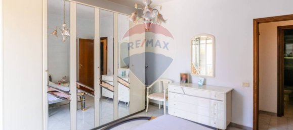 Квартира с 4 спальнями в Рипосто, Италия № 262051 21