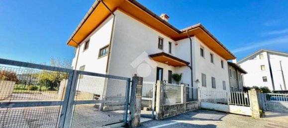 Apartamento de 4 divisões em Udine, Italy N.º 94539 19