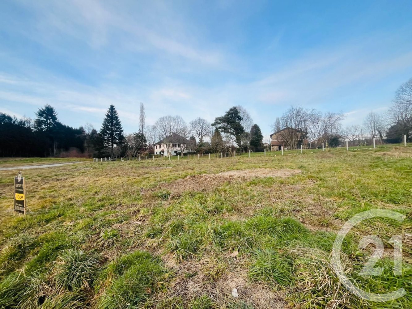  Land in Couzeix, France No. 109545