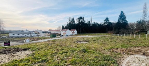  Land in Couzeix, France No. 109545 5