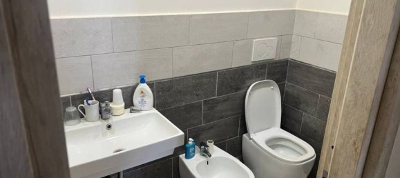 Casa de 5 habitaciónes en Pomezia, Italy No. 13078 8