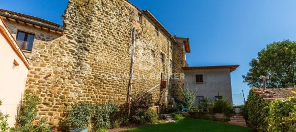 5 bedrooms House in Torgiano, Italy No. 333440 3