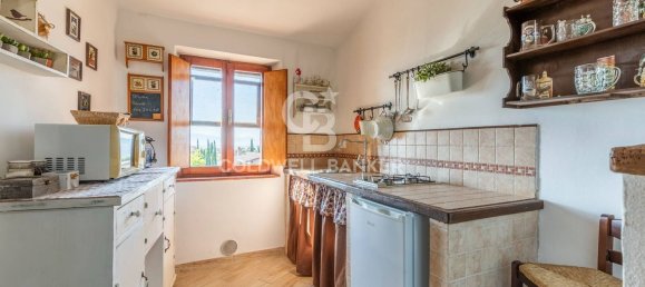 5 bedrooms House in Torgiano, Italy No. 333440 6