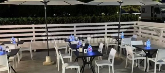 120m² Commercial property in Porto Recanati, Italy No. 285358 4