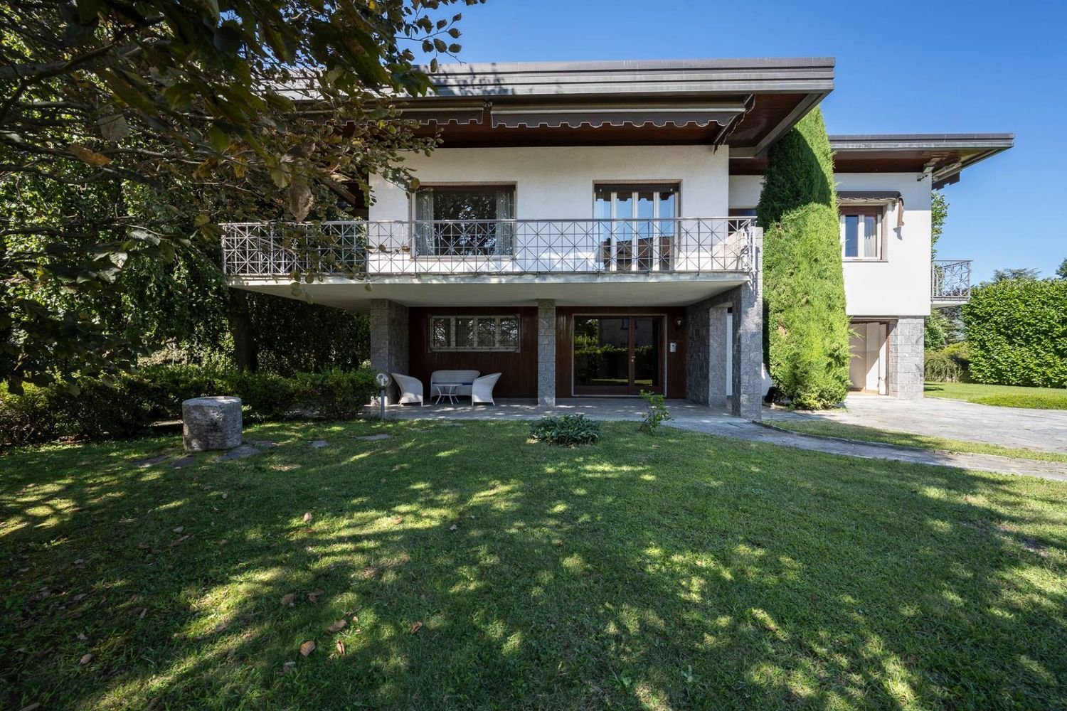 9 chambres Villa à Cantello, Italy No. 391404