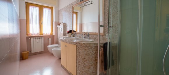 5 rooms Apartment in Naples, Italy No. 113142 20