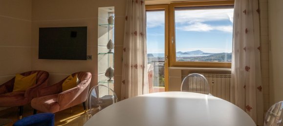 5 rooms Apartment in Naples, Italy No. 113142 4