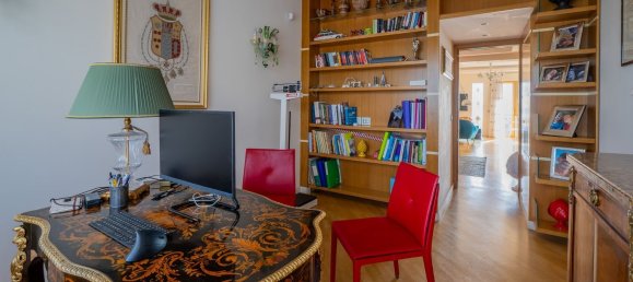 5 rooms Apartment in Naples, Italy No. 113142 10