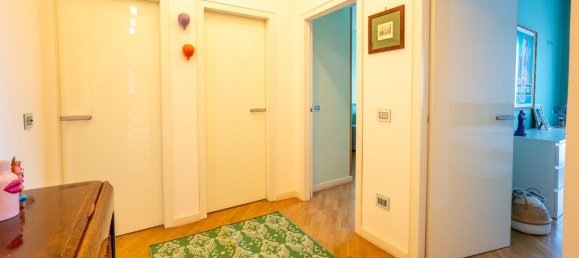 5 rooms Apartment in Naples, Italy No. 113142 15