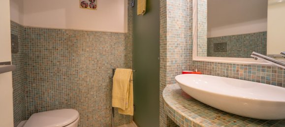 5 rooms Apartment in Naples, Italy No. 113142 19