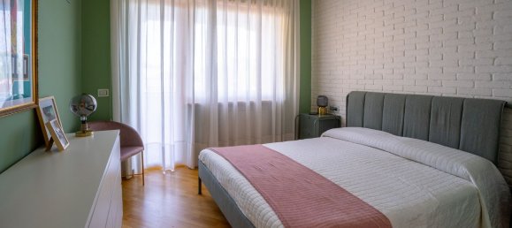 5 rooms Apartment in Naples, Italy No. 113142 13