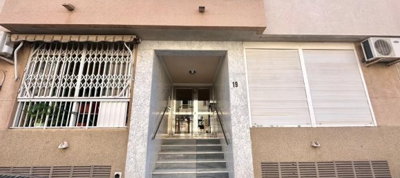 2 dormitorios ático en venta en Torrevieja, Alicante, Comunidad Valenciana, Spain № 370019 2