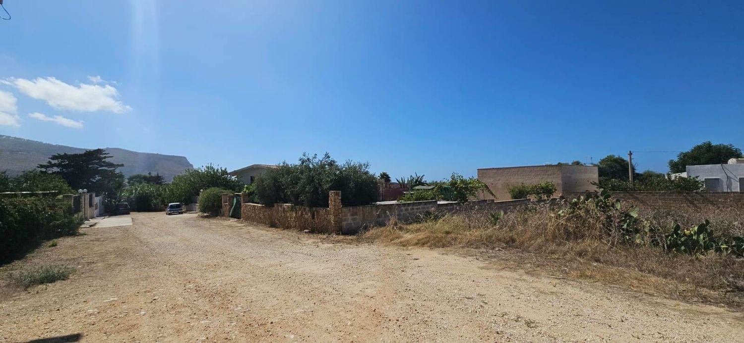 500m² Land in Valderice, Italy No. 264158