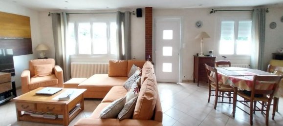 3 bedrooms House in Le Neubourg, France No. 358732 2