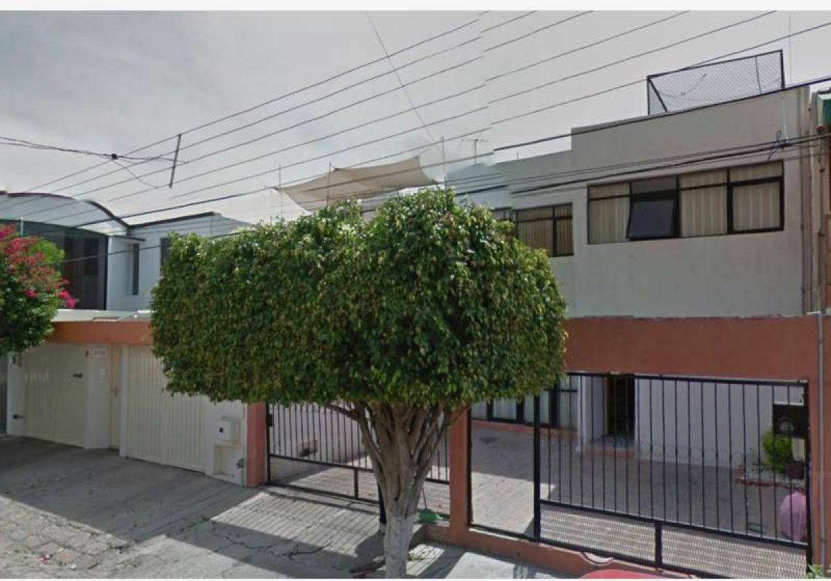 3 bedrooms House in Queretaro, Mexico No. 178623