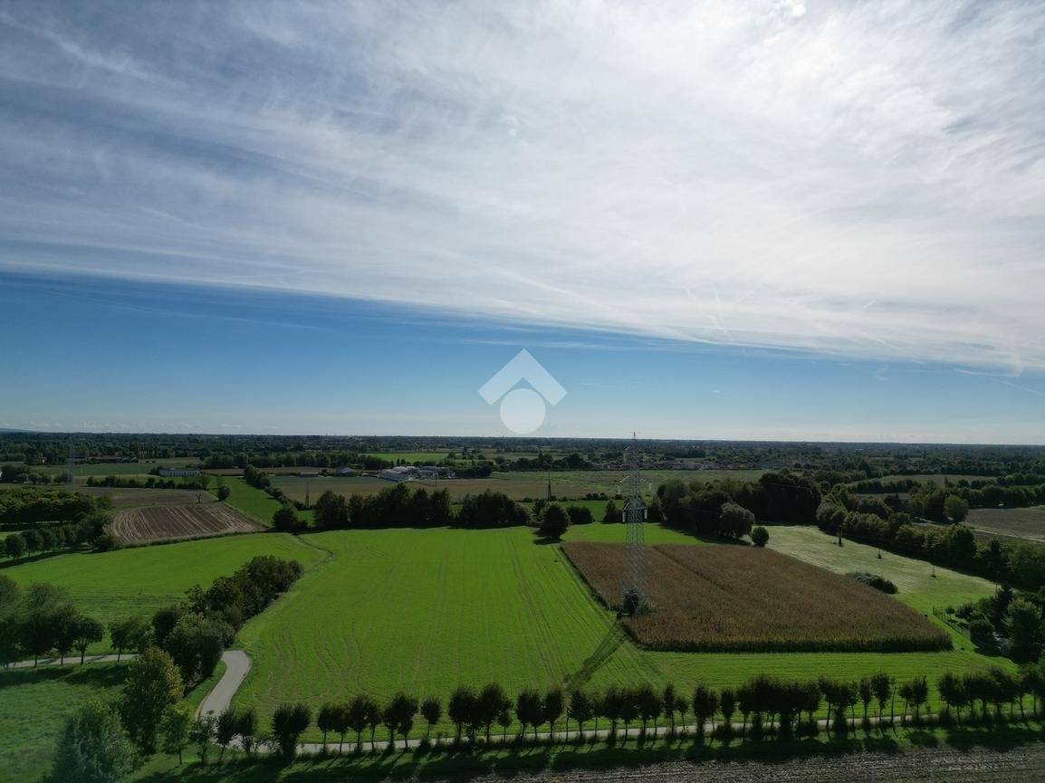 12996m² Land in Sandrigo, Italy No. 341416