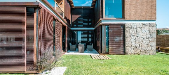 4 bedrooms House in Vila Nova de Gaia, Portugal No. 95492 4