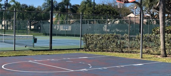 3 dormitorios dúplex en alquiler en Miami, Miami-Dade, Florida, USA № 614937 6