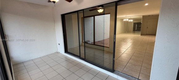 3 dormitorios dúplex en alquiler en Miami, Miami-Dade, Florida, USA № 614937 23