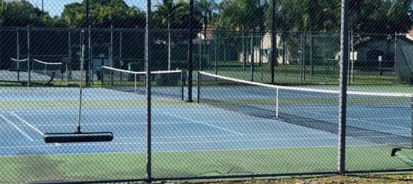 3 dormitorios dúplex en alquiler en Miami, Miami-Dade, Florida, USA № 614937 5