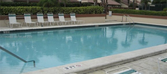 3 dormitorios dúplex en alquiler en Miami, Miami-Dade, Florida, USA № 614937 3