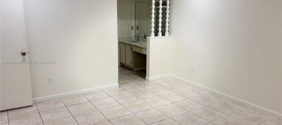 3 dormitorios dúplex en alquiler en Miami, Miami-Dade, Florida, USA № 614937 15
