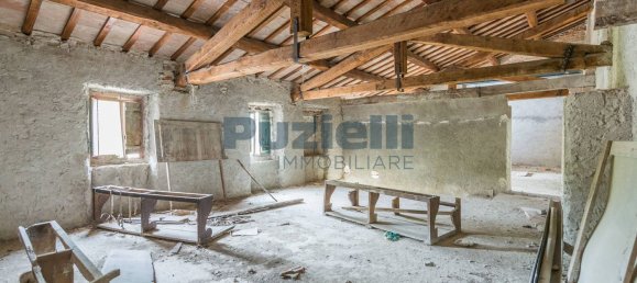 12-salle Maison à San Severino Marche, Italy No. 149828 7