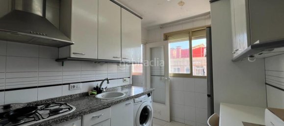 3 غرف نوم شقة في Cornella De Llobregat, Spain رقم 144422 23
