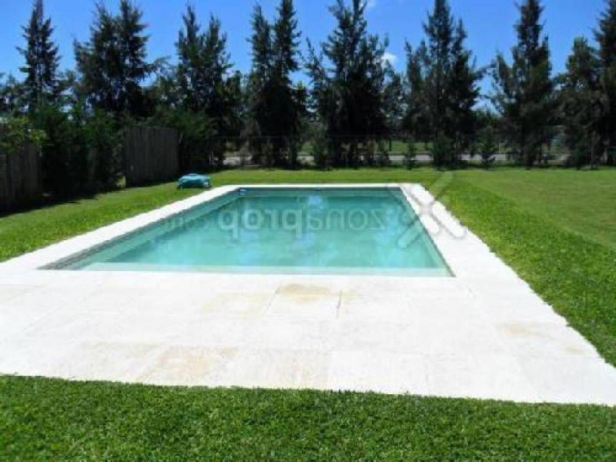 3 bedrooms House in Tigre, Argentina No. 75915