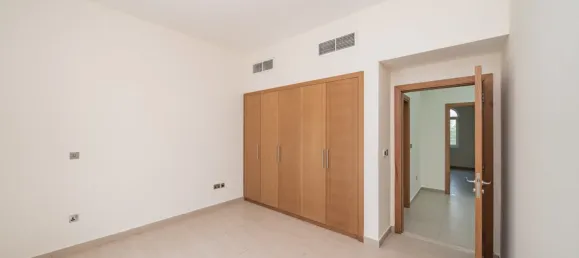 4 bedrooms Villa in Jumeirah Park, UAE No. 106119 9