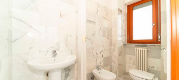 3 rooms Penthouse in Turin, Italy No. 12606 17