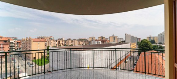 3 rooms Penthouse in Turin, Italy No. 12606 32