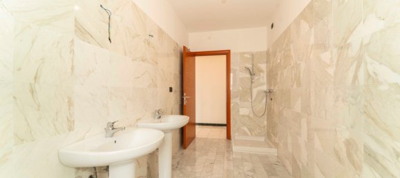 3 rooms Penthouse in Turin, Italy No. 12606 13