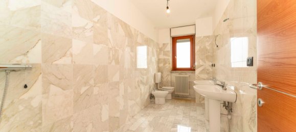 3 rooms Penthouse in Turin, Italy No. 12606 14