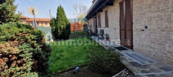 3 bedrooms Apartment in Carimate, Italy No. 335257 8