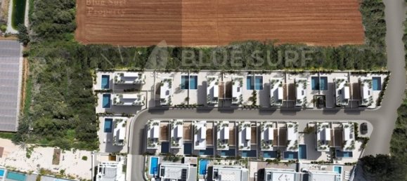 3 bedrooms Villa in Pernera, Cyprus No. 14589 11