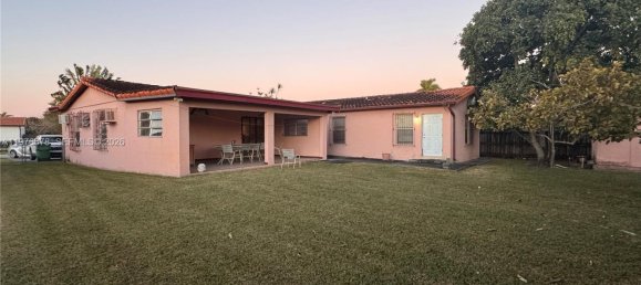 3 Schlafzimmer Villa in Miami, USA, Nr. 615435 5