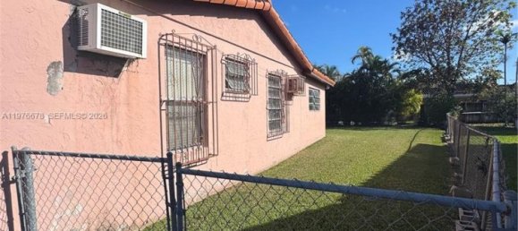 3 Schlafzimmer Villa in Miami, USA, Nr. 615435 8