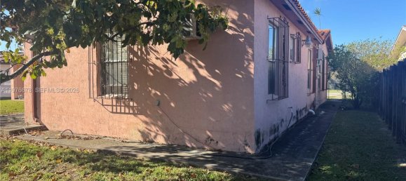 3 Schlafzimmer Villa in Miami, USA, Nr. 615435 9