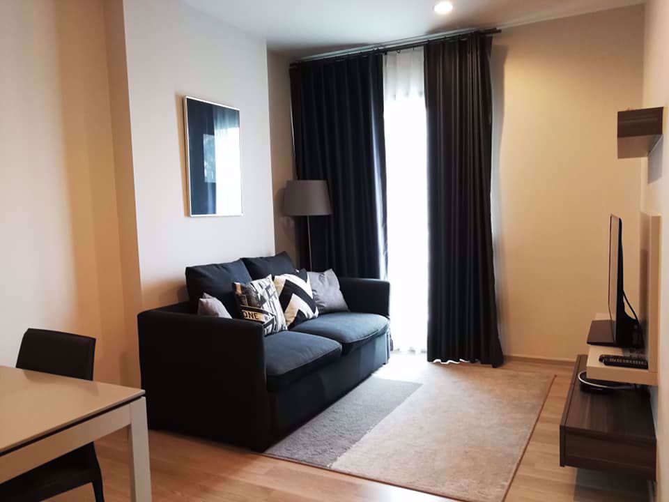 2 bedrooms Condo in Huai Khwang, Thailand No. 10316