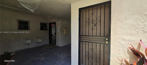 1 bedroom Commercial property for sale in Miami, Miami-Dade, Florida, USA № 615270 2