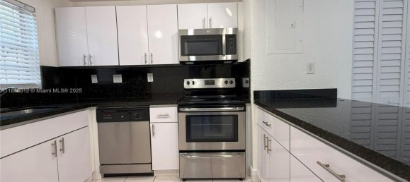 1 bedroom Commercial property for sale in Miami, Miami-Dade, Florida, USA № 615270 5