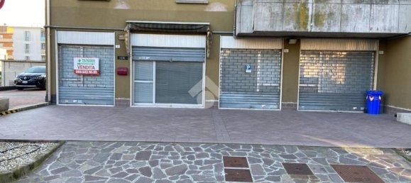 150m² Warehouse in Carpi, Italy No. 378345 2