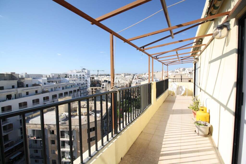3 chambres Penthouse à Sliema, Malta No. 9387