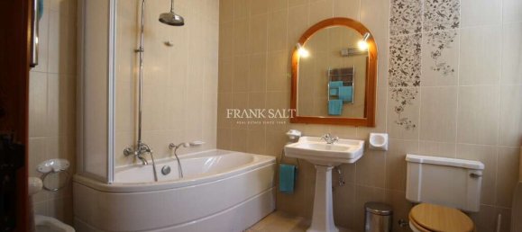 3 chambres Penthouse à Sliema, Malta No. 9387 5